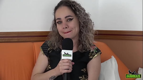 A submissa apareceu e causou