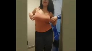 Albanian lady dance
