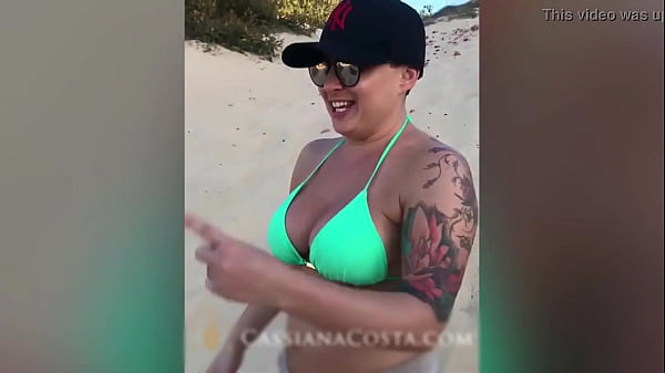 Fui para praia com o Marido e dois amigos – Muita festa e sexo!!
