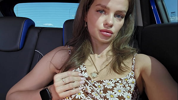 I tease the taxi driver with my pussy.