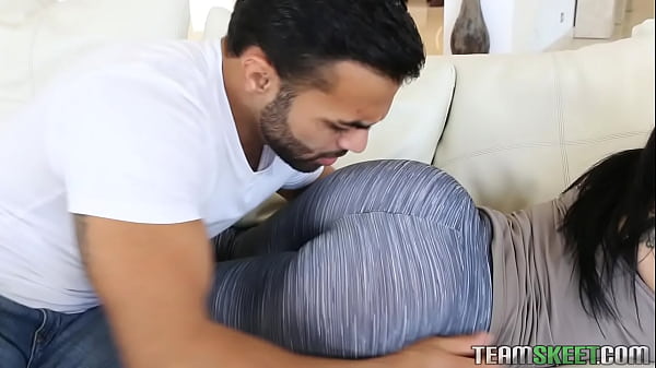 Latinas big booty jizzed after sucking and riding cock in hd