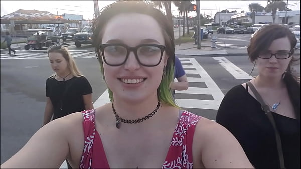 Lovely Ladies Beach Photoshoot