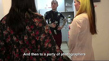 Lucky photographer can’t believe this surprise threesome!