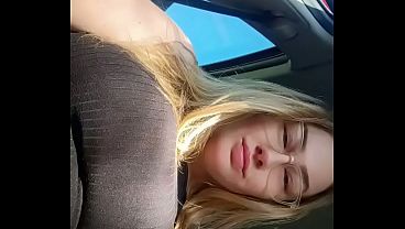 Maddimadz shows her pussy in public