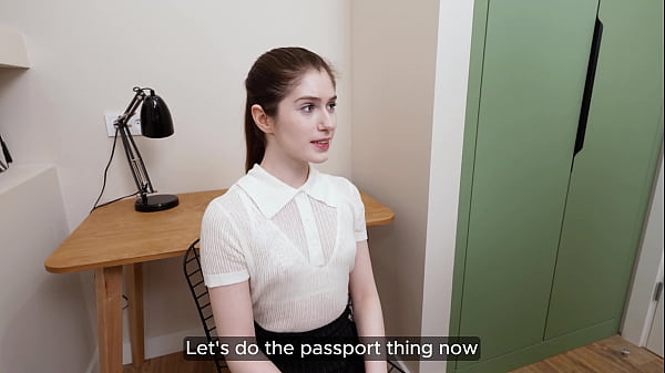 Provocative Photographer Fucks His Model’s Pretty Pussy