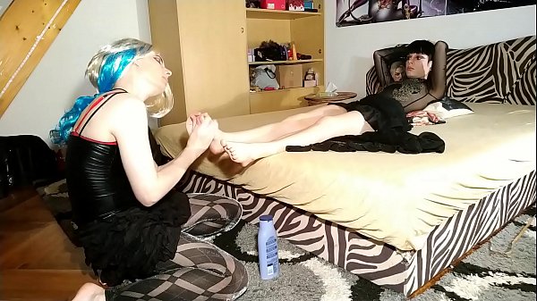 Sissy cd servant girl licks and massage her beatiful slim domina’s foot pt2 HD