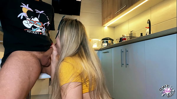 Stepdaughter watches stepdad fuck her new toy. Stepdaughter wants all the cum in her mouth