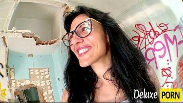 Tattooed nerdy babe gets banged in an abandoned building