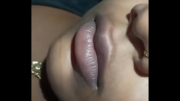 Hoy Desi lips spicy hot.sexy in t. spicy app.for indian cock ……
