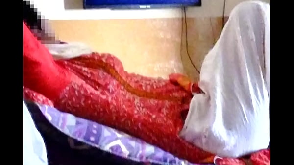 Indian bhabi’s sexy body show