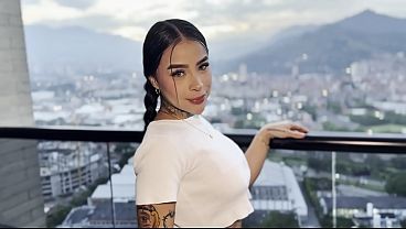 POV fucking beautiful colombian babe in luxury hotel!