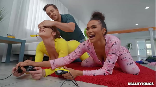 Reality Kings – RK Prime – Summer Col, Duncan Saint – Babes on the Beach