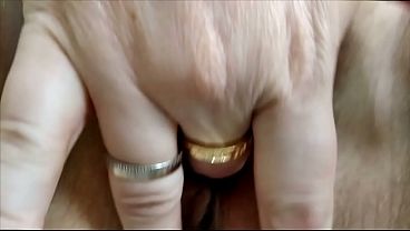 A very explicit anal-vaginal show from the famous Russian mature cam whore .!. ))