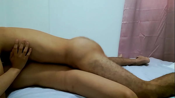 Follo con mi vecina. Eyaculación interna