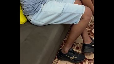 Hotwife raiz faz repeteco com o segurança do museu e deixa ele socar forte no seu cuzinho