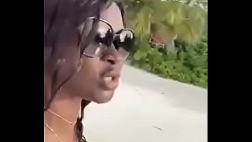 MY EBONY BOOBS JOGGING AT THE BEACH