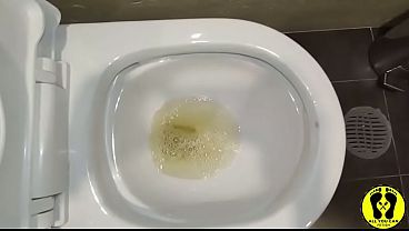 PISSING FETISH BOYS AND GIRL RELIEVING THE URGE TO PEE