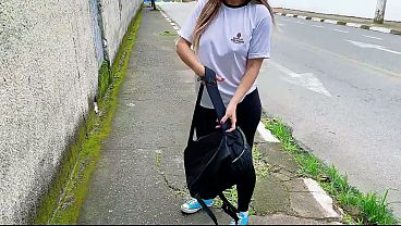 PROFESSOR FEZ ANAL COM ALUNA DENTRO DO CARRO NA FRENTE DA ESCOLA