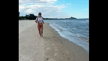 Sexy chill and run on the tropical beach